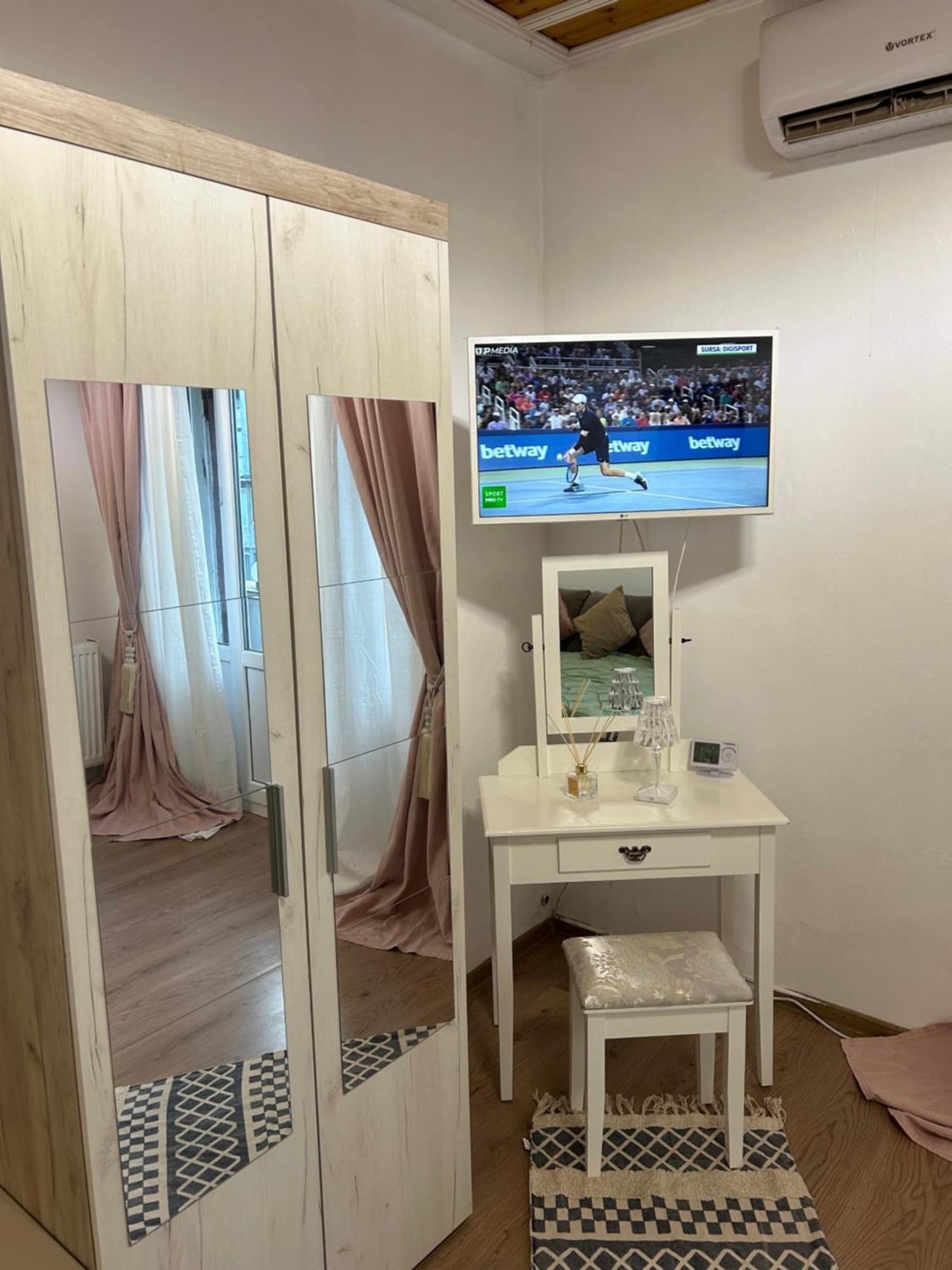 Апартаменты Panoramic Terace Victory Boutique Бухарест Экстерьер фото